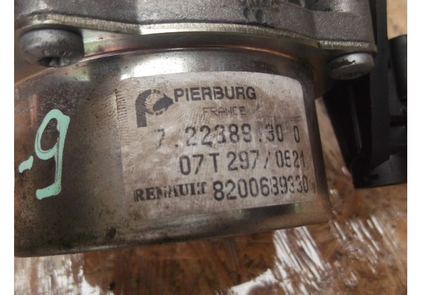 Насос вакуумний Renault LAGUNA I-II, MEGANE I-II, KANGOO, TRAFIC II, SCENIC I-II, MASTER II, CLIO II, ESPACE III, 1.9 DTi, 1.9 DCi, 8200689330